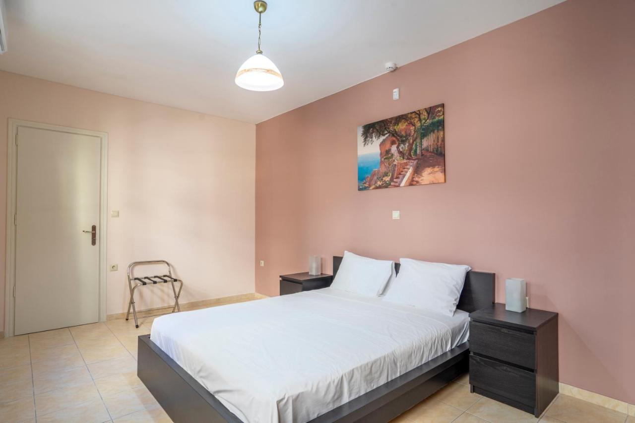 2 Bedroom Renovated Apartment With A View 아테네 외부 사진