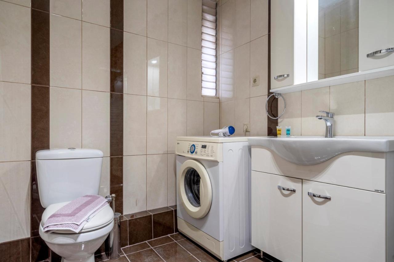 2 Bedroom Renovated Apartment With A View 아테네 외부 사진