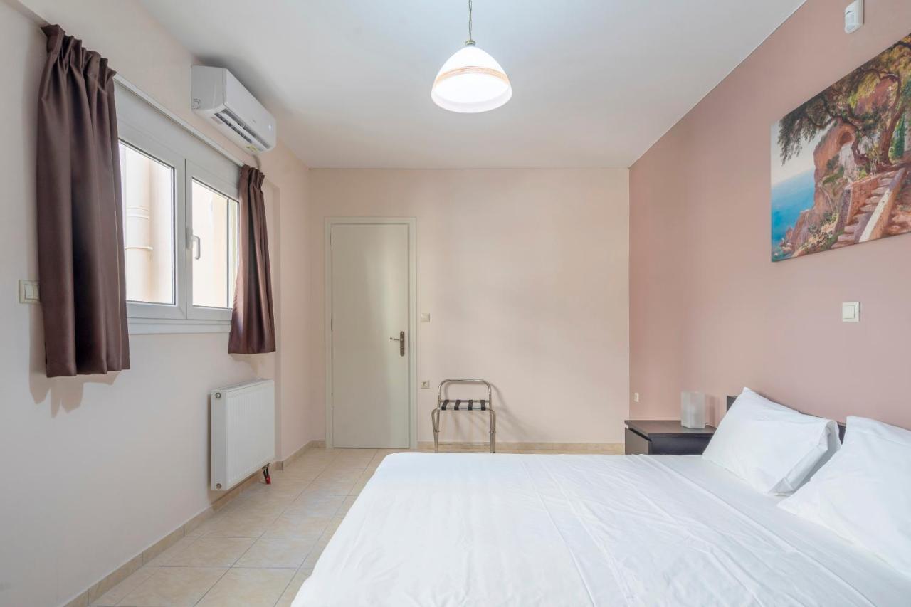 2 Bedroom Renovated Apartment With A View 아테네 외부 사진
