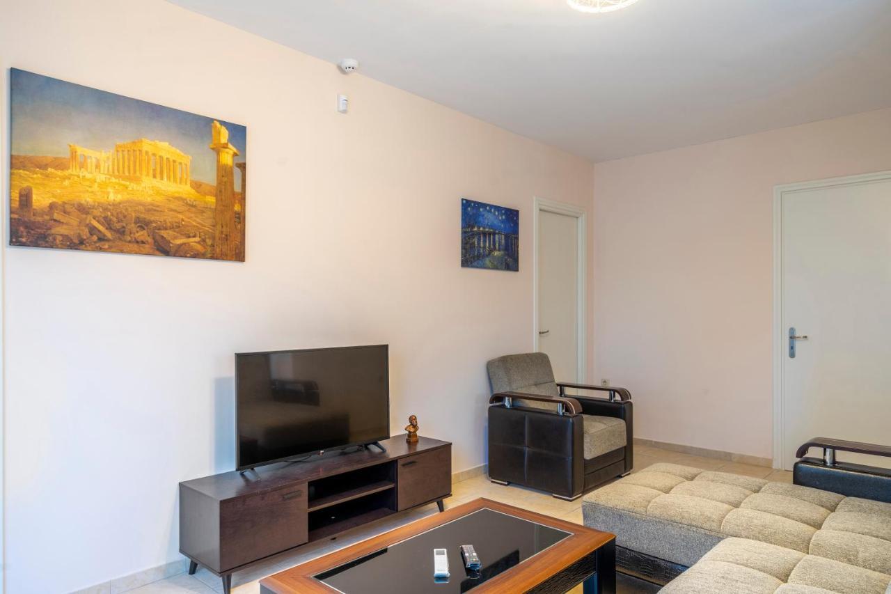 2 Bedroom Renovated Apartment With A View 아테네 외부 사진